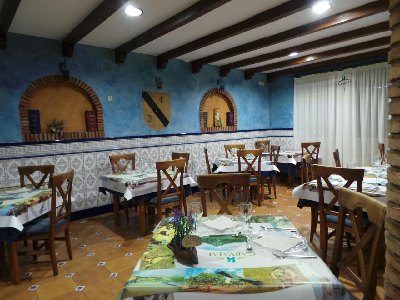 Hotel Carvajal Torrejón el Rubio Екстериор снимка